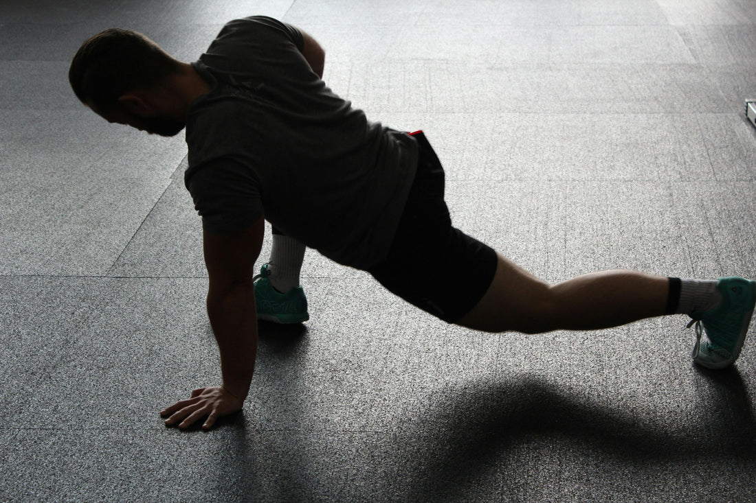 Review of Static vs Dynamic Stretching: When Each Belongs in Your Training Week